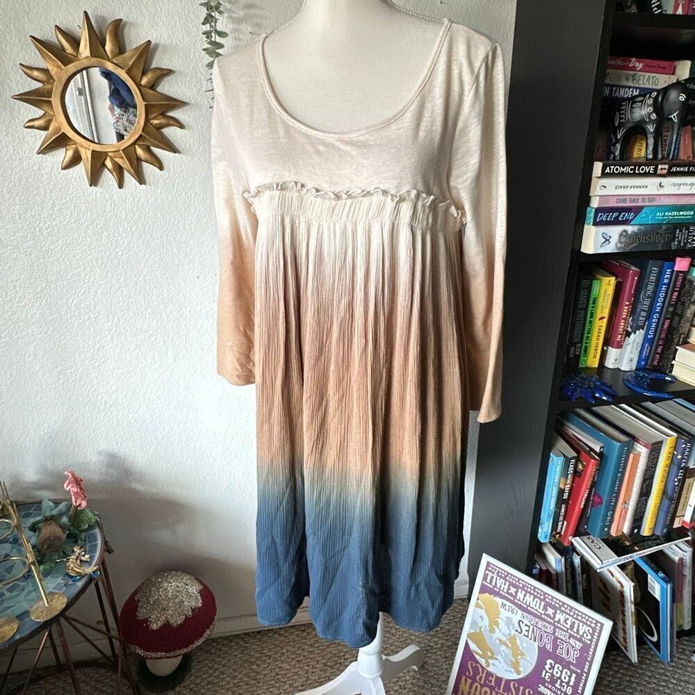 Entro Size Large Cream & Tan Blue ombre dress